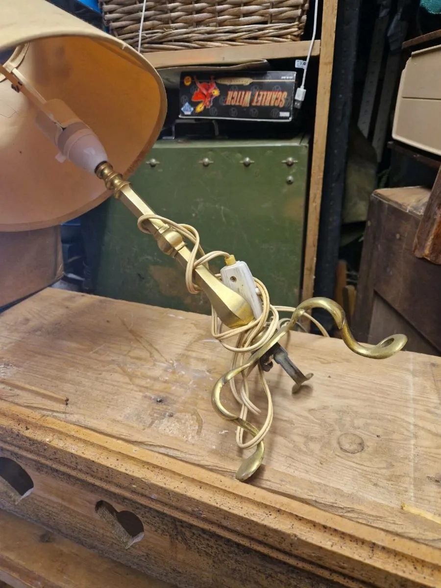 Vintage Brass Lamp - Image 4