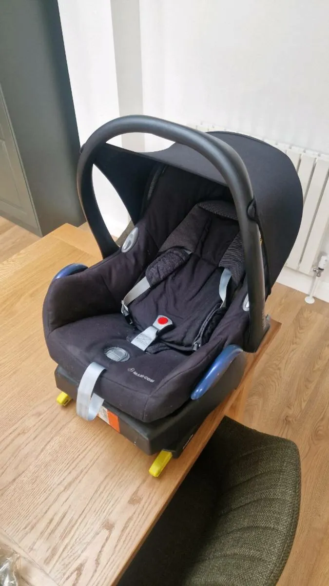 MaxiCosi Cabriofix - Image 1