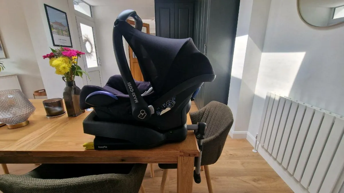 MaxiCosi Cabriofix - Image 2