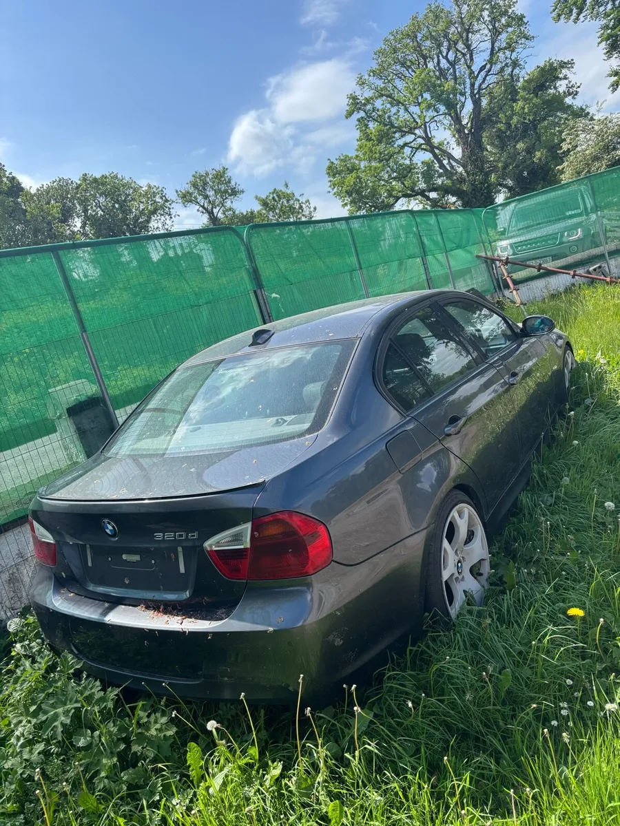 BMW - Image 2