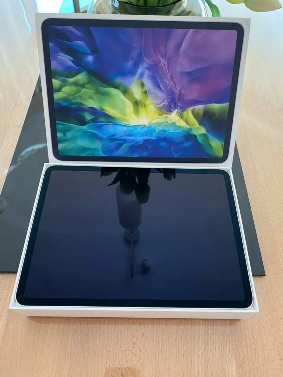Apple iPad Pro 11 + Apple Pencil - Image 2