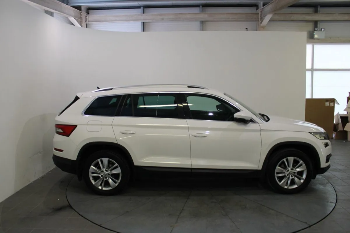 Skoda Kodiaq 1.4 TSI 125HP Ambition 5 Seat - Image 3