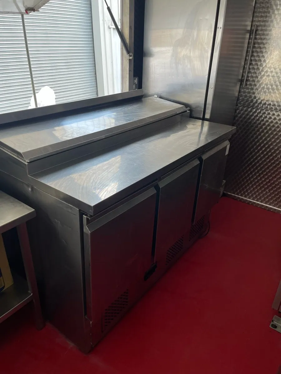 Catering Trailer 20ft - Image 4