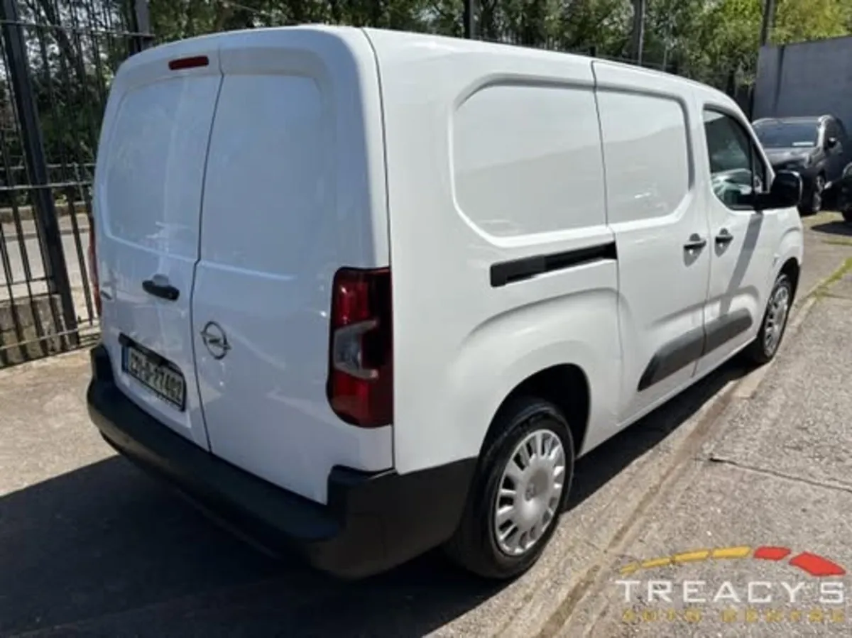 Opel Combo 2022 LWB 2 SLIDE DOORS - Image 4