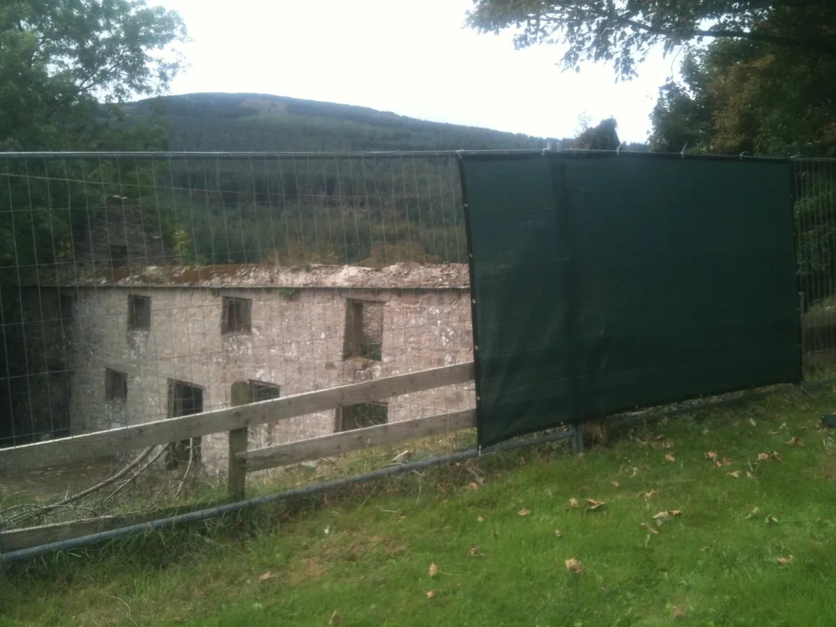 Fence Screens  Add Privacy and Shelter - Image 1