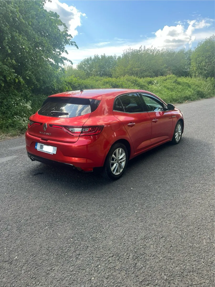 2018 Renault megane - Image 2