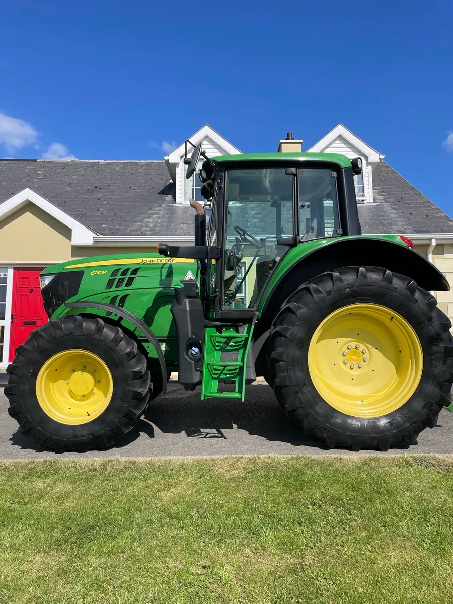2017 John Deere 6110M - Image 4