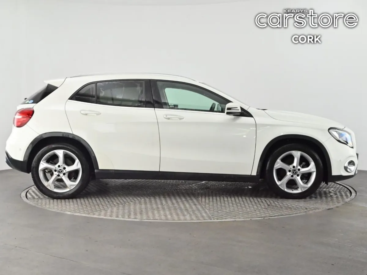 Mercedes-Benz GLA-Class GLA 180 1.6 Auto - Image 3