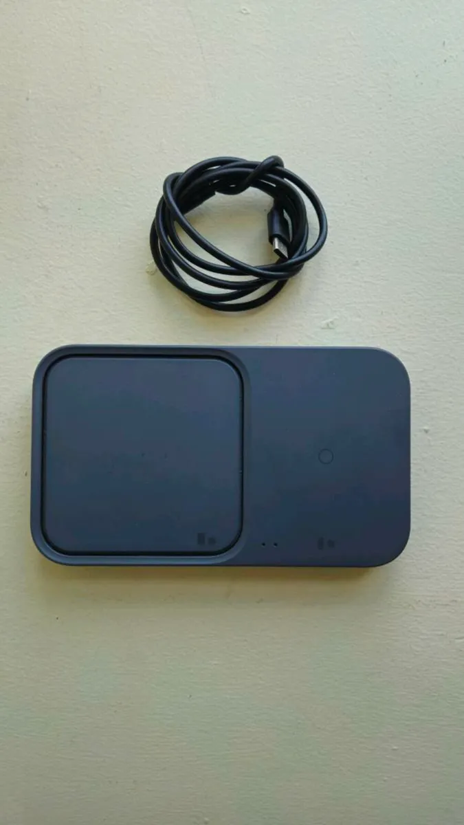 Samsung Wireless Charger Duo - Image 1