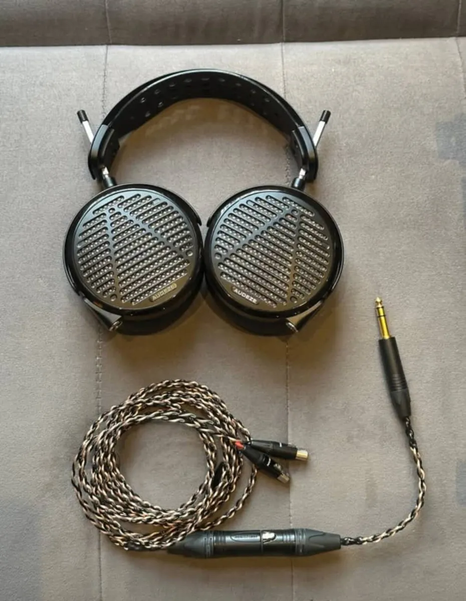 Audeze LCD 5 headphones - Image 3