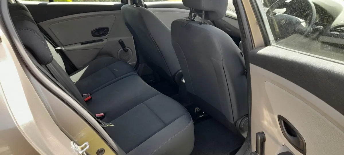 Renault Megane 2012 very low km - Image 3