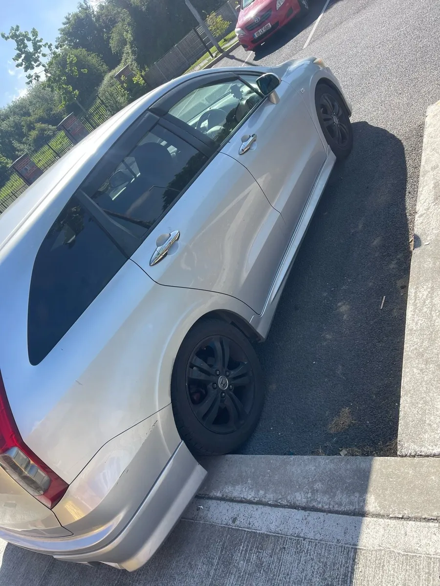 Honda stream RSZ - Image 2