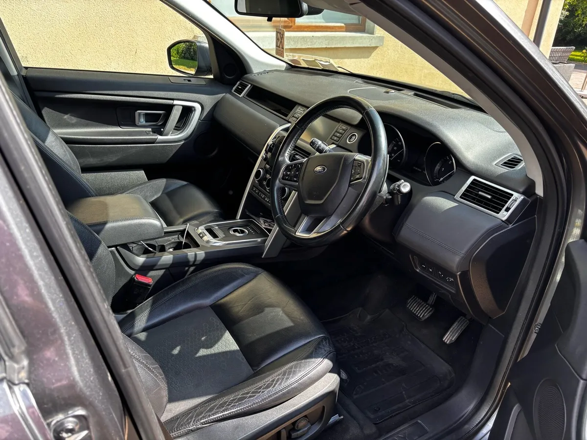 Land Rover Discovery Sport - Image 4