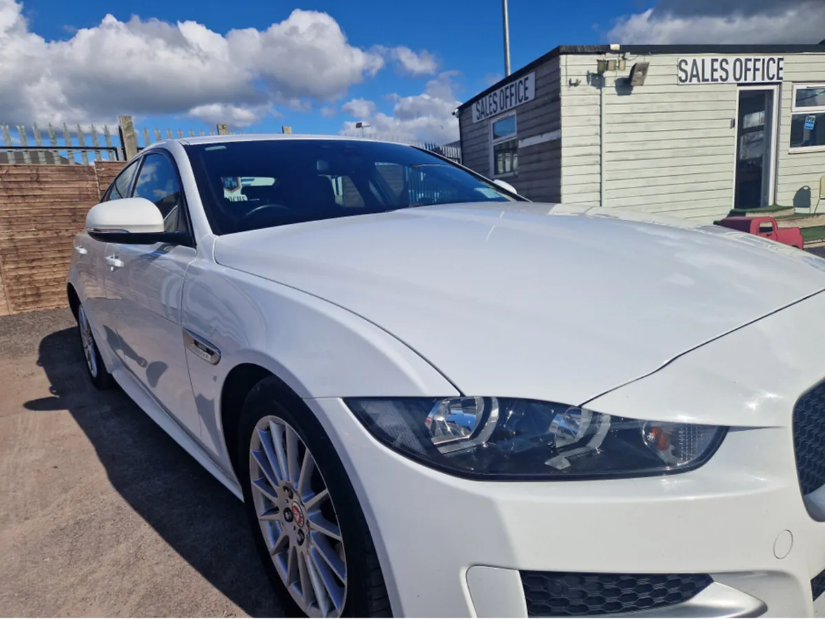 Jaguar XE 20L 14D 163PS LF R-SPORT MA 4DR - Image 2