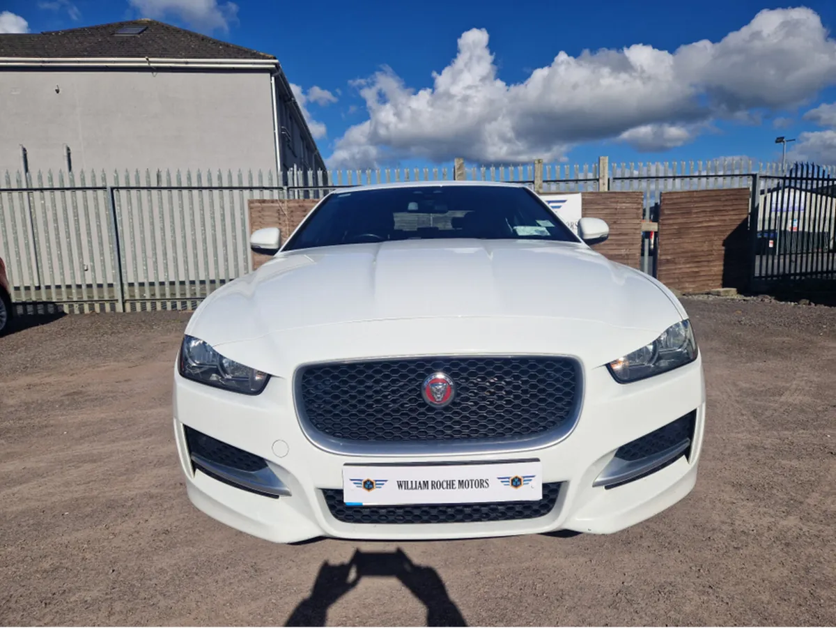 Jaguar XE 20L 14D 163PS LF R-SPORT MA 4DR - Image 3