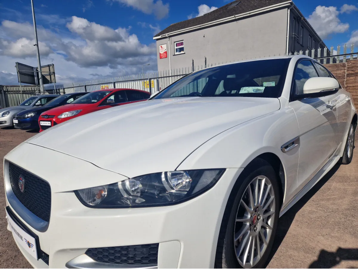 Jaguar XE 20L 14D 163PS LF R-SPORT MA 4DR - Image 4