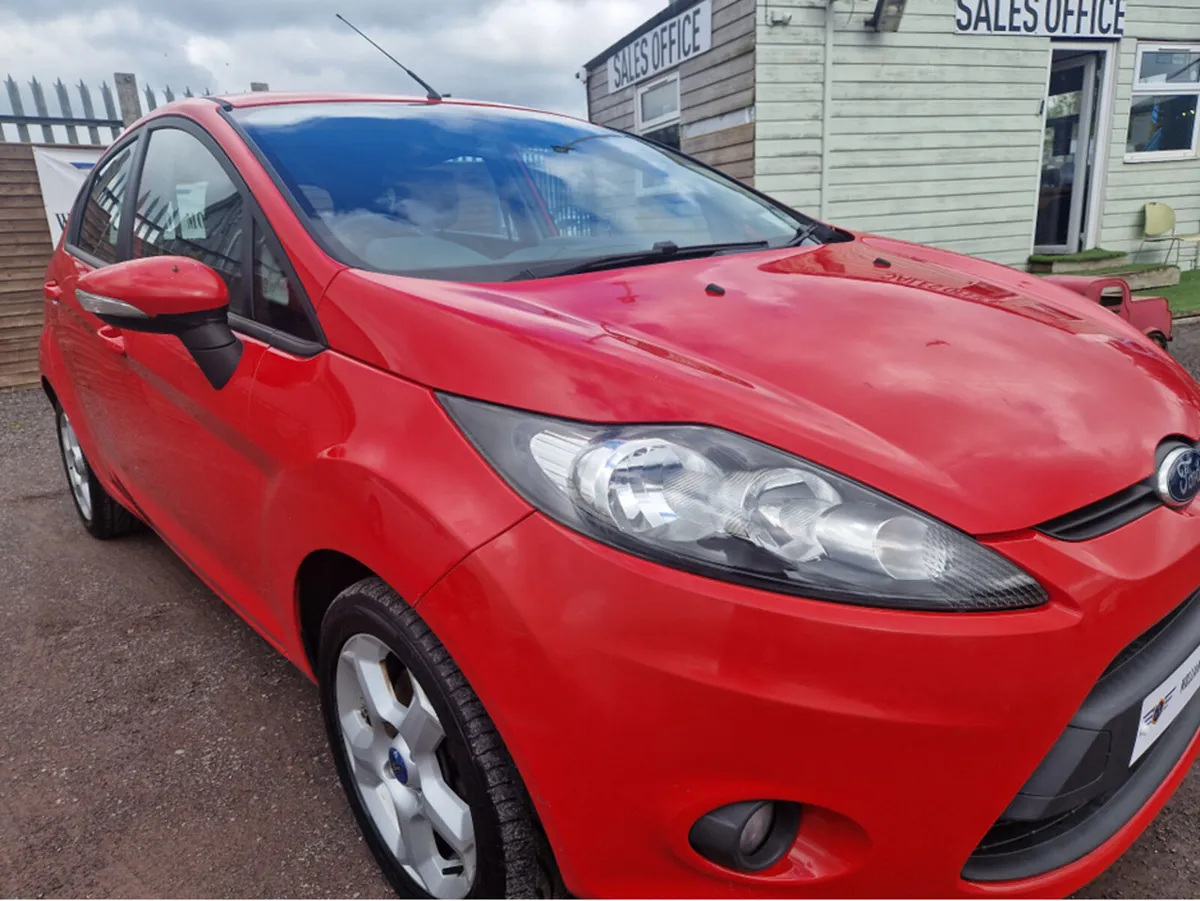 Ford Fiesta STYLE 1.25 82PS 5DR - Image 2