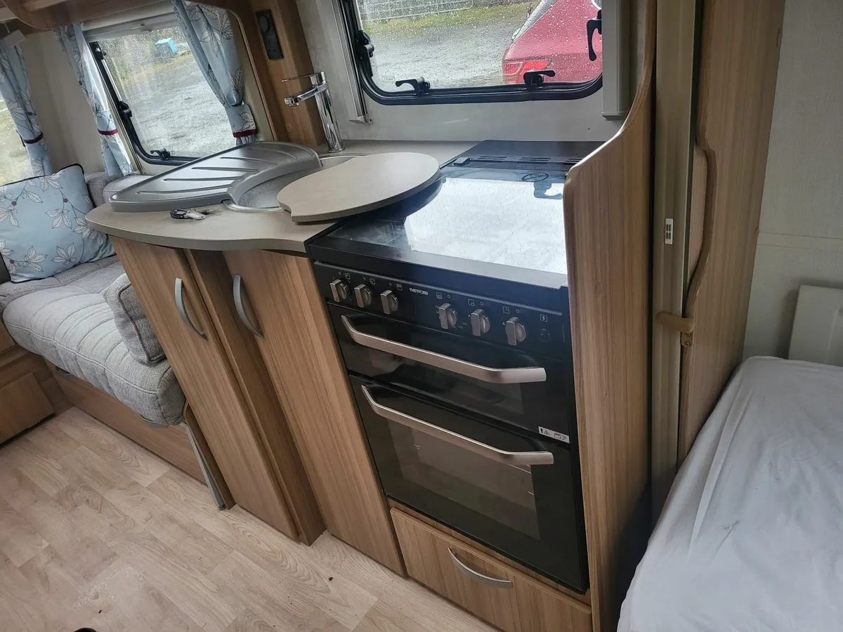 BEST VALUE 2019 CARAVAN READY TO USE TODAY - Image 4