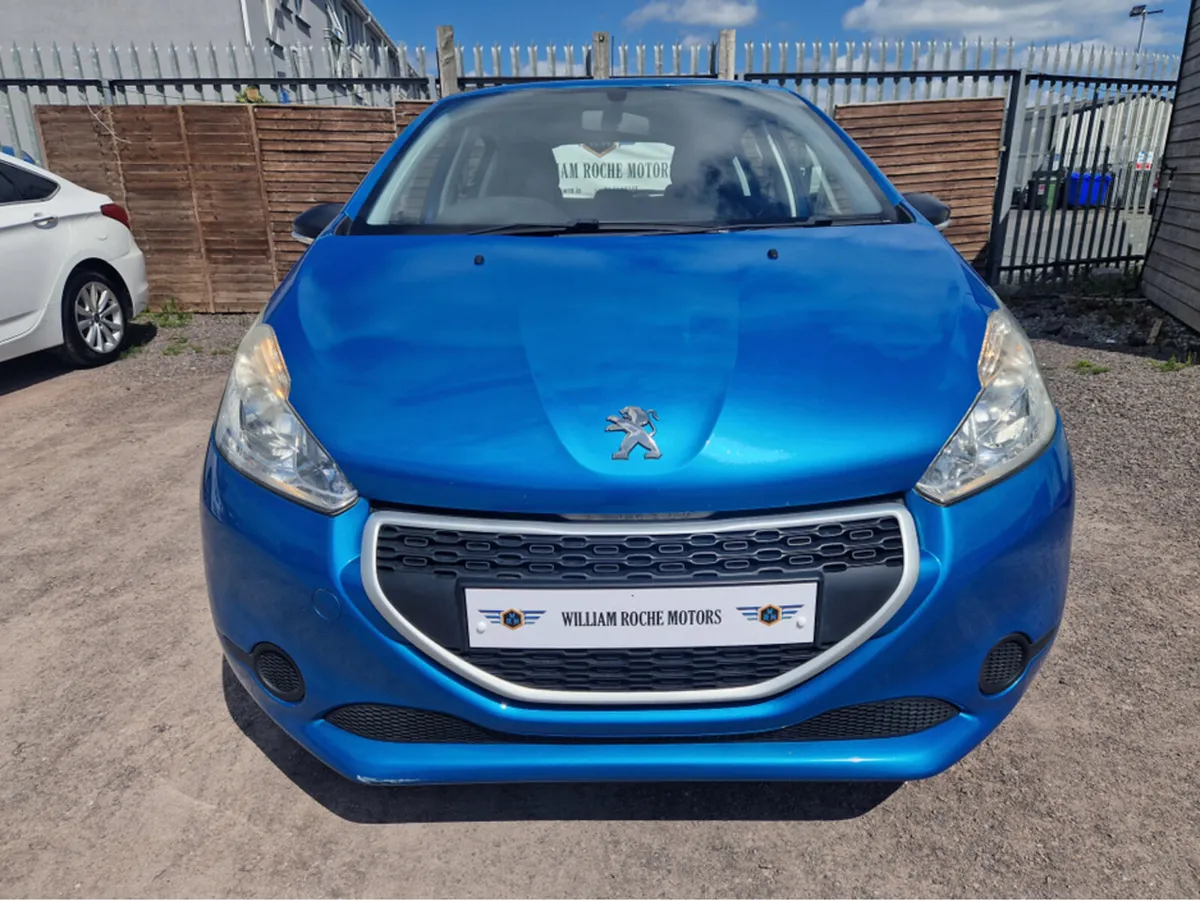 Peugeot 208 ACCESS 1.4 HDI 4DR - Image 3