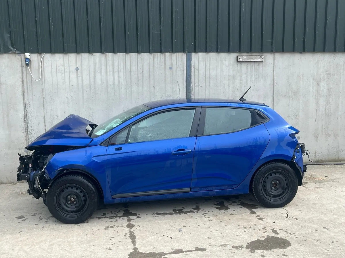 2023 Renault Clio parts - Image 1