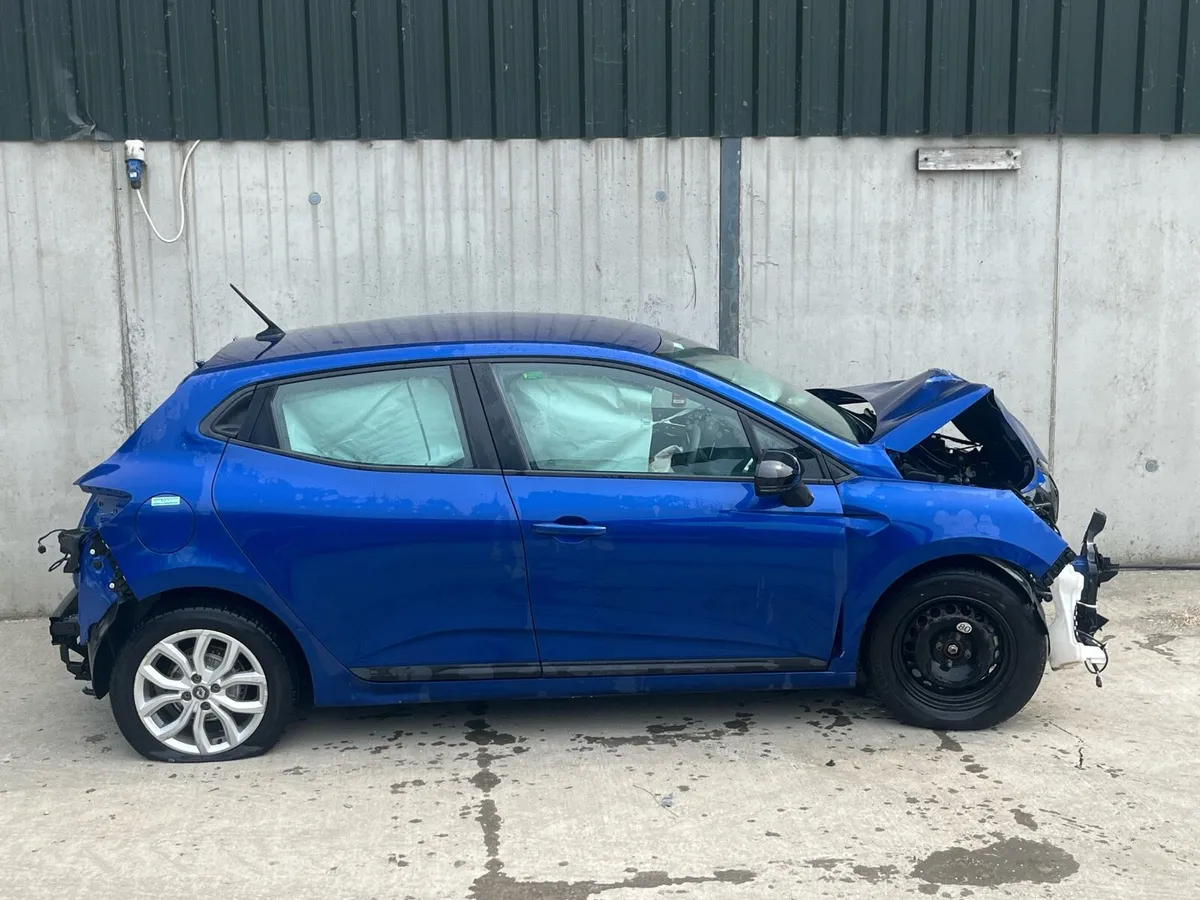 2023 Renault Clio parts - Image 2