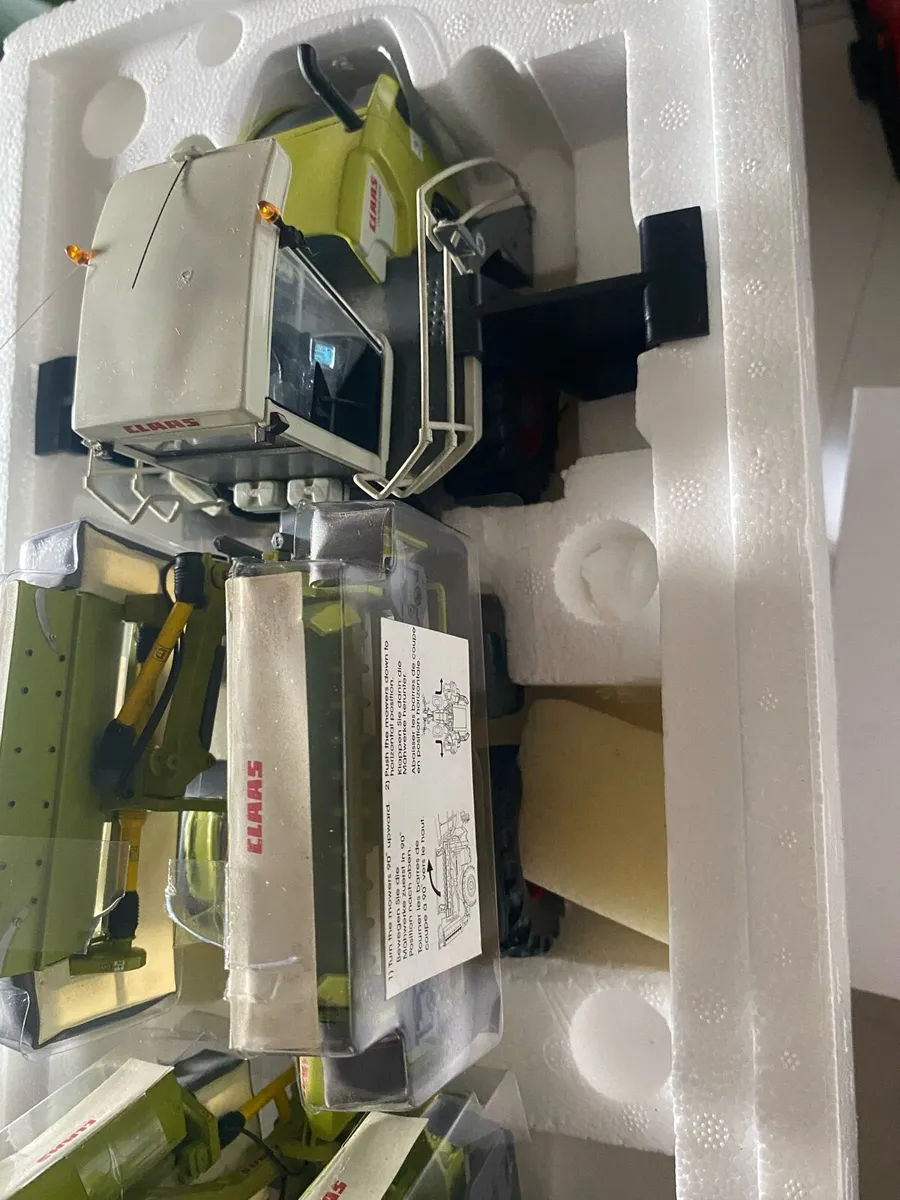 Claas cougar universal hobbies 1:32 - Image 3