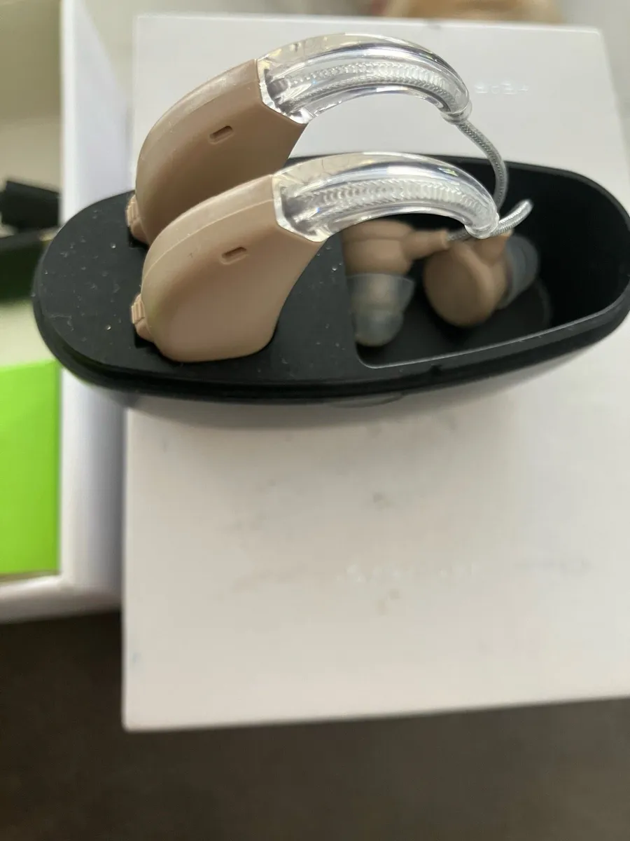 Hearing aids - Image 2
