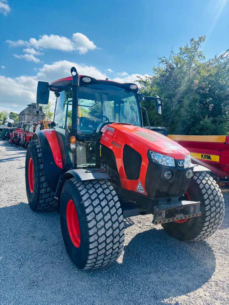 Kubota  M5091 Tractor - Image 2