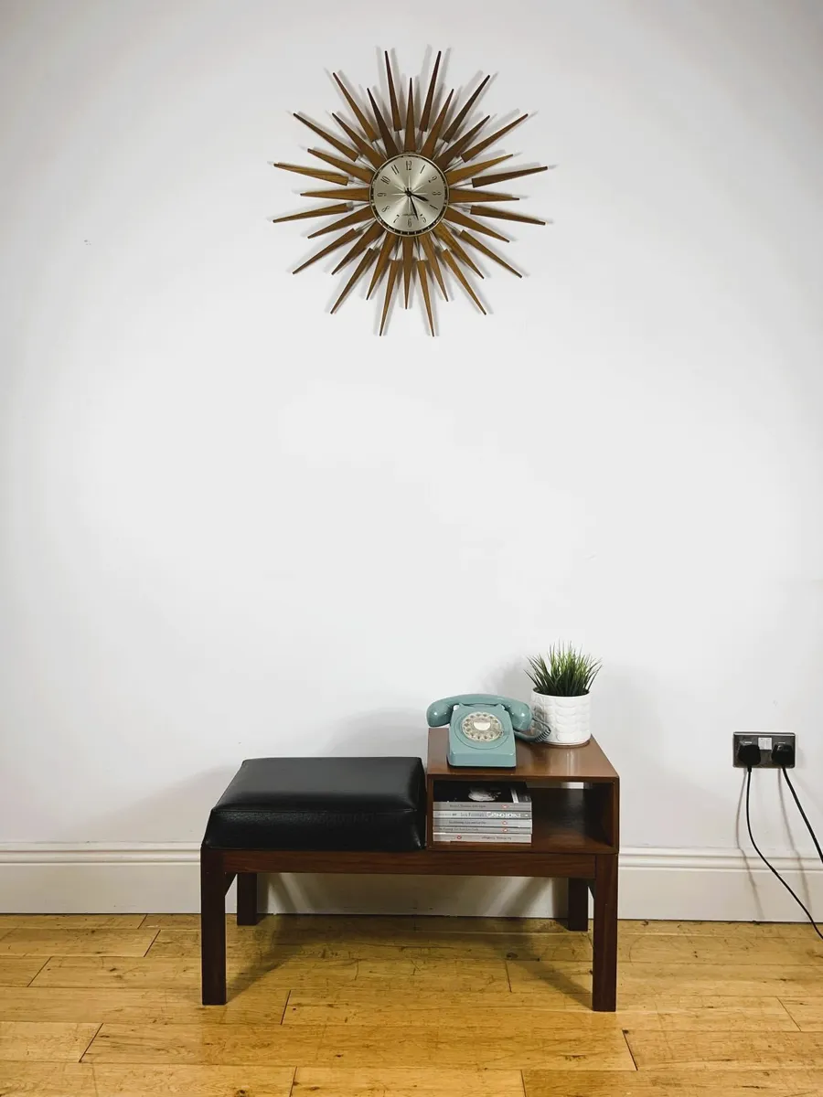 Mid Century Chippy Heath Gossip Bench - Image 1