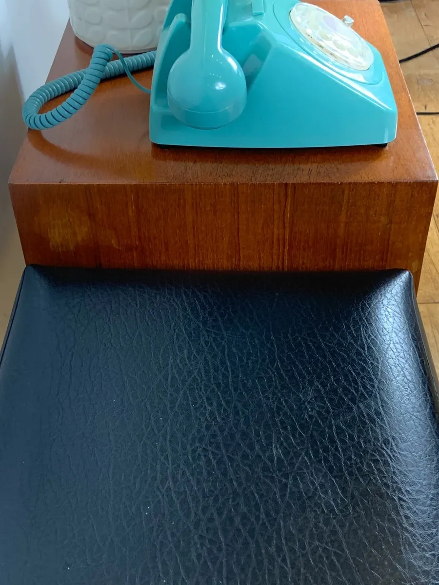 Mid Century Chippy Heath Gossip Bench - Image 3