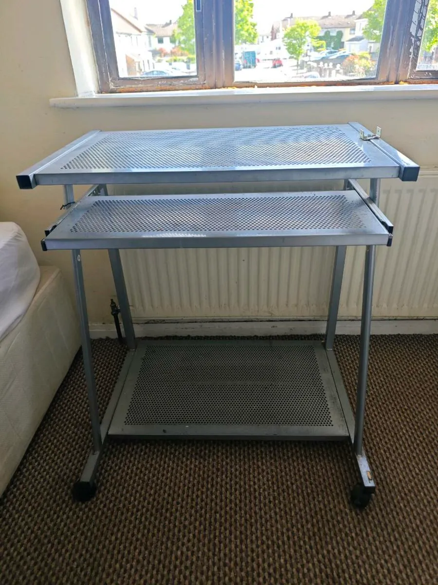 Desktop Table - Image 2