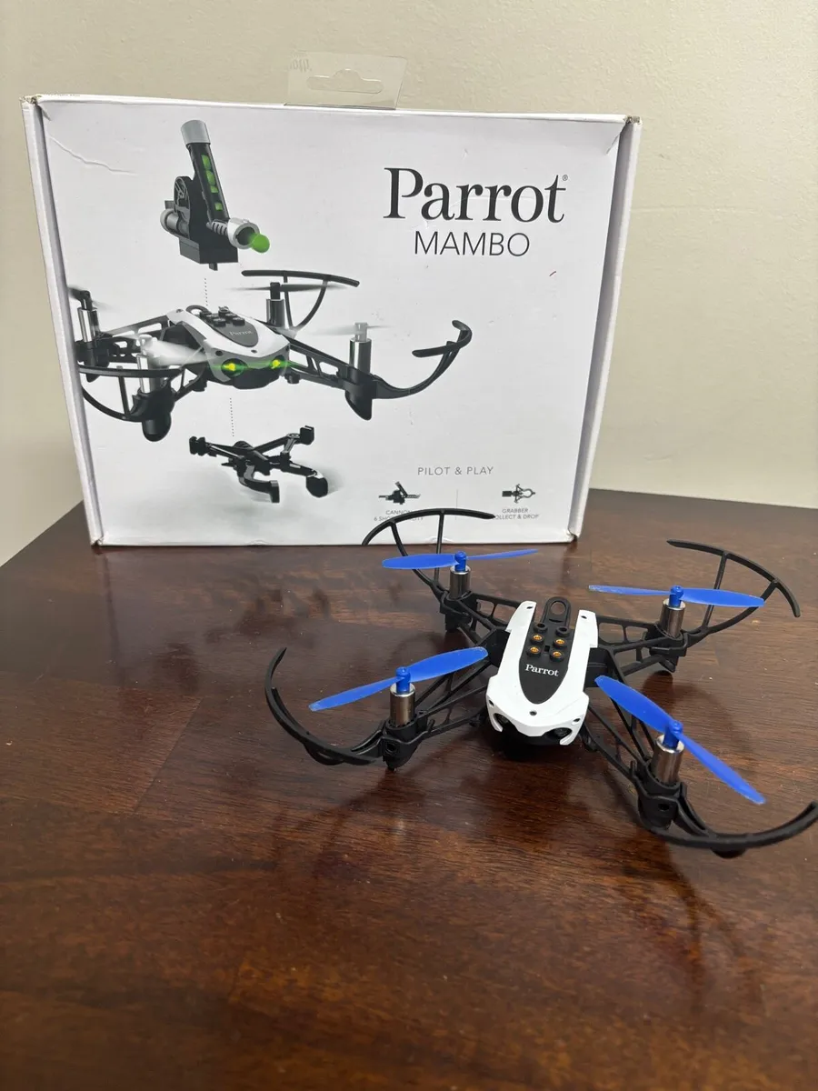 Parrot Mambo drone with accessories - Image 2