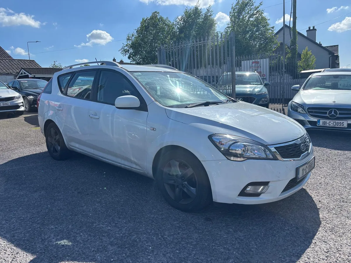 2011  KIA  CEED  1.6 DIESEL  ESTATE - Image 1