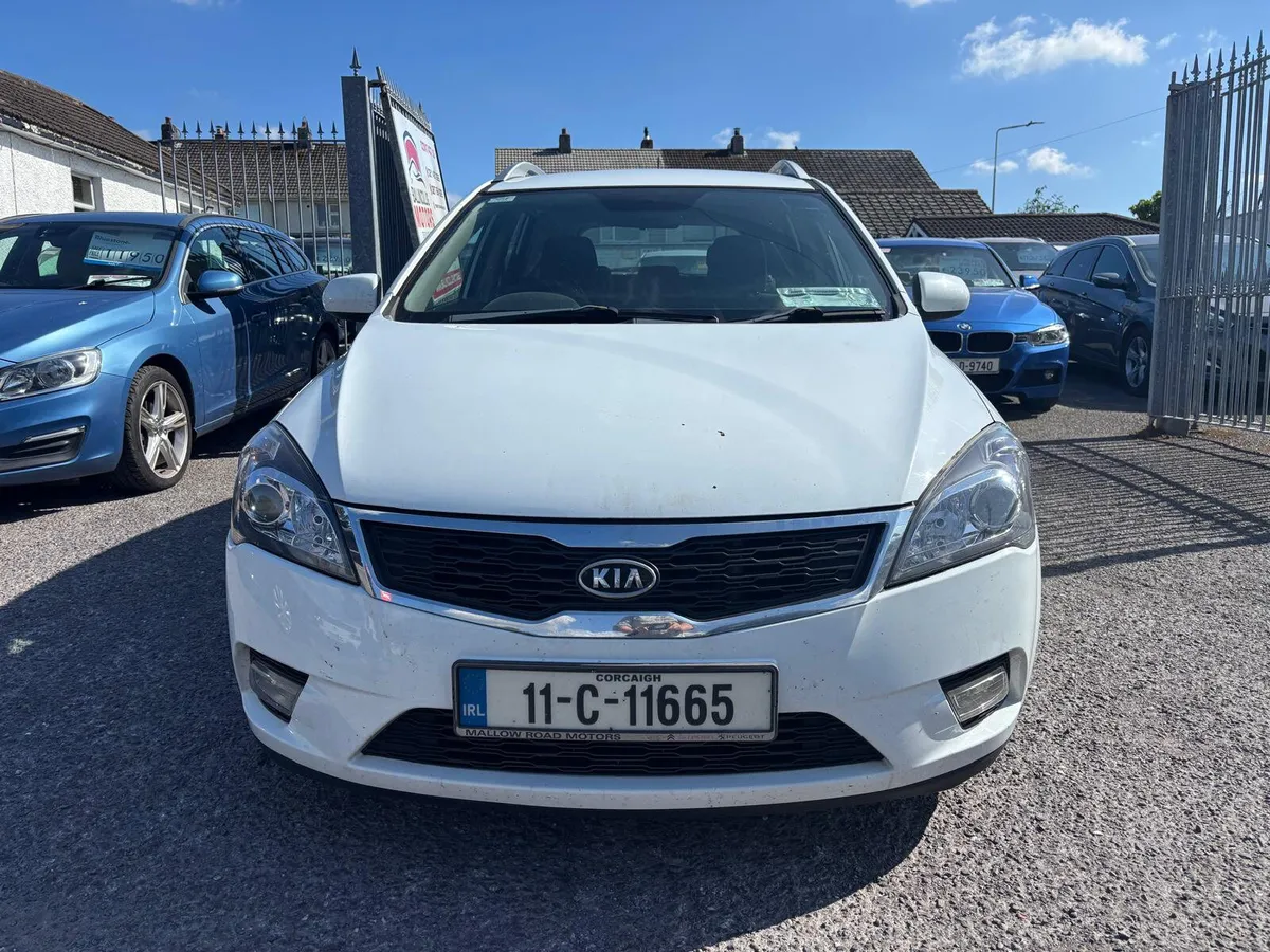 2011  KIA  CEED  1.6 DIESEL  ESTATE - Image 2