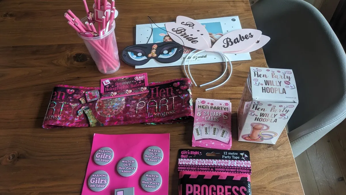 Free Hen Party accessories - Image 1