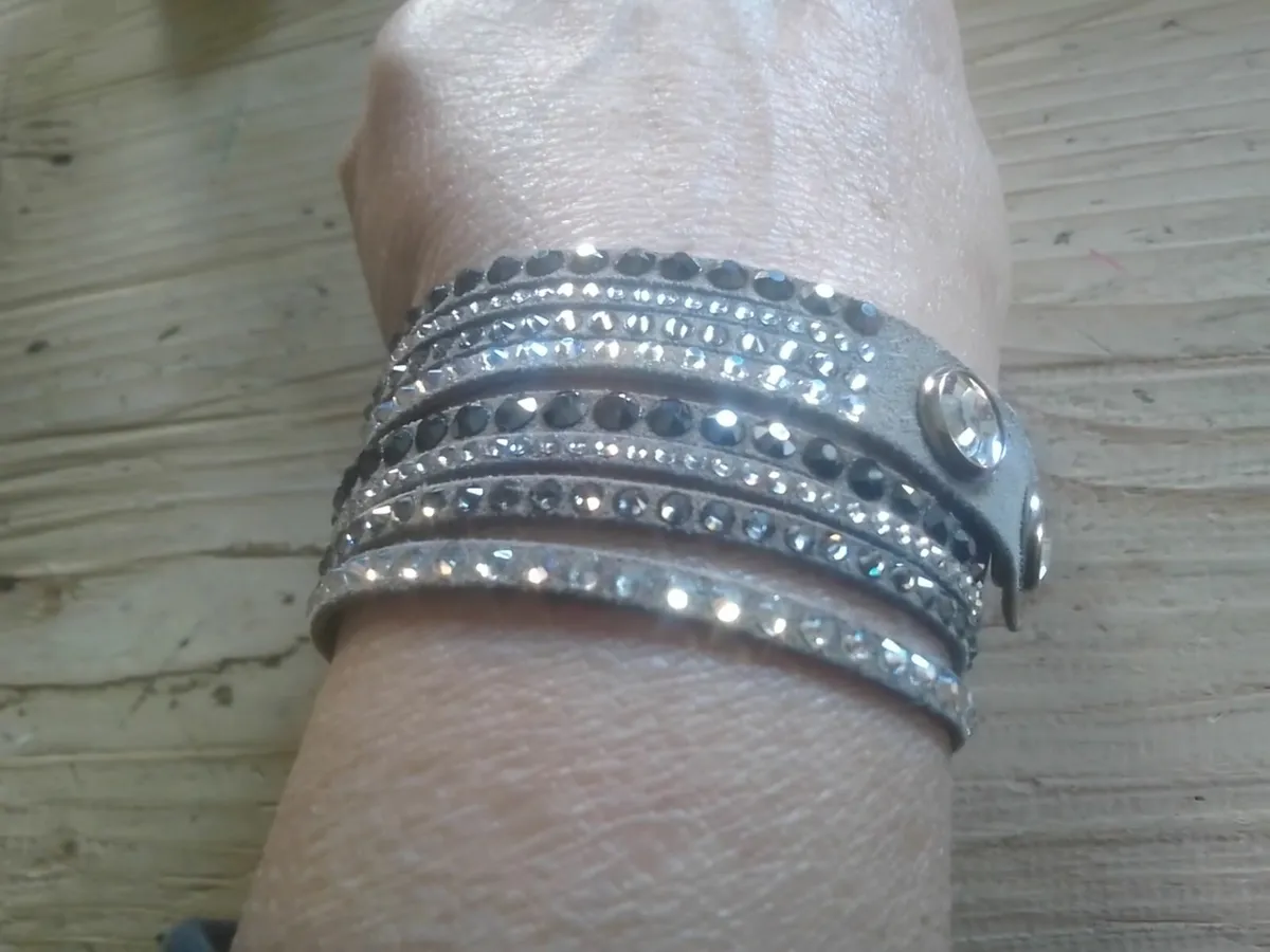 SWAROVSKI CRYSTAL SUEDE WRAP BRACELET - Image 4