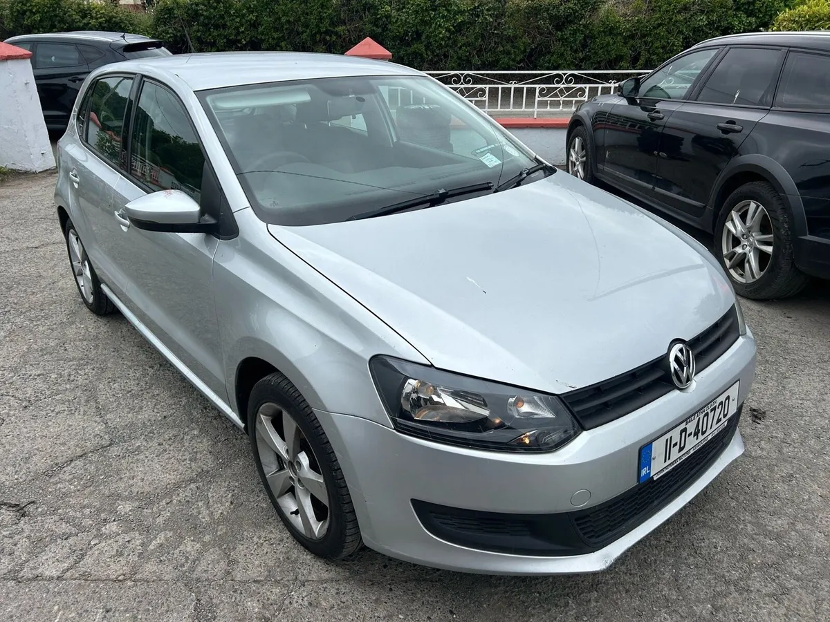 2011 Volkswagen polo - Image 1