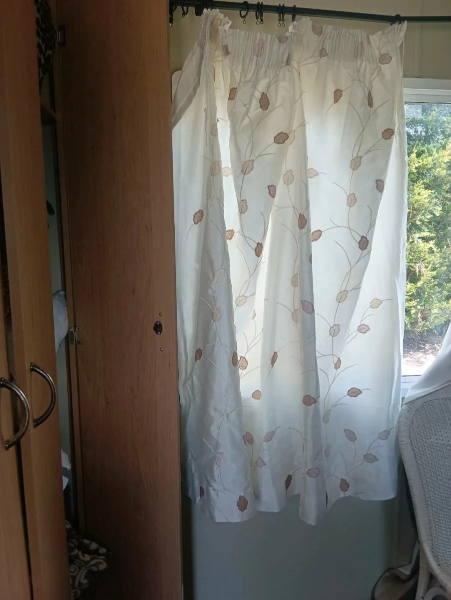 Curtains 72 w by 54 drop ,2 sets like new. - Image 2