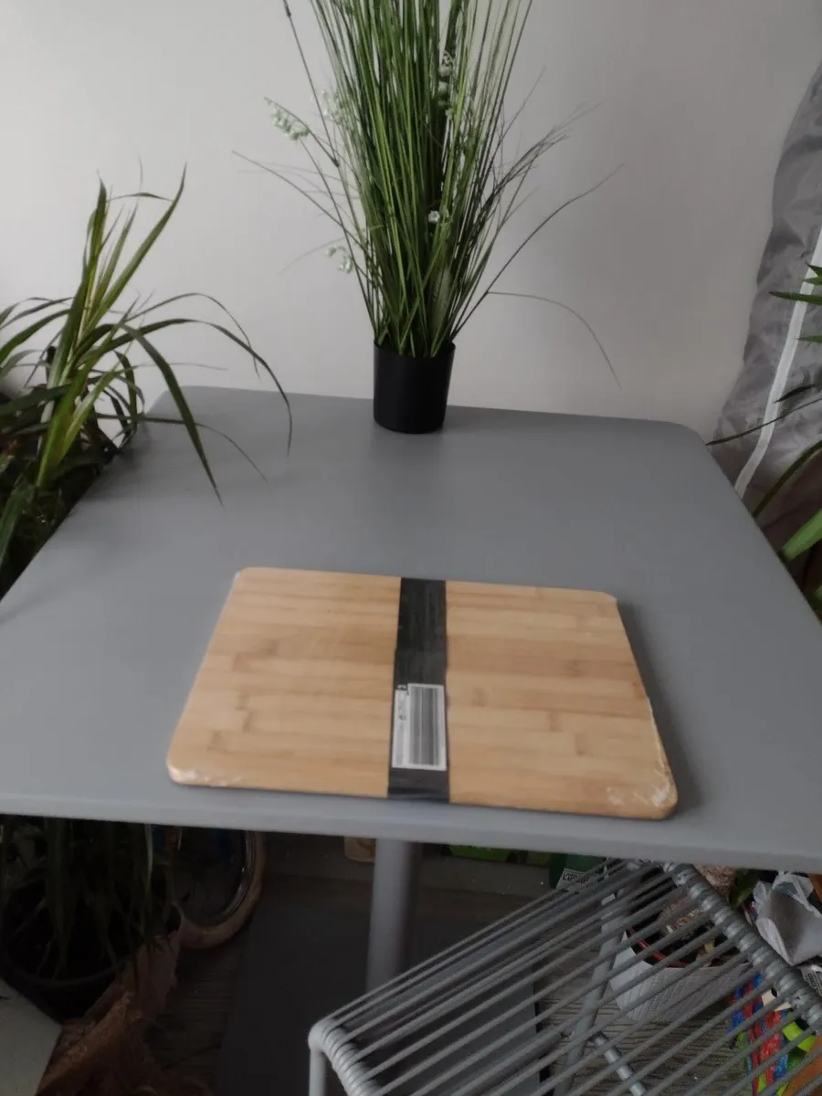 Kitchen bar table - Image 1
