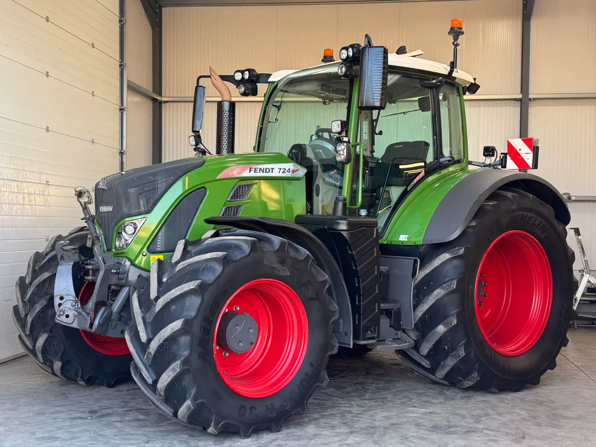 Fendt 724 ProfiPlus ***900 tyres!!*** - Image 1