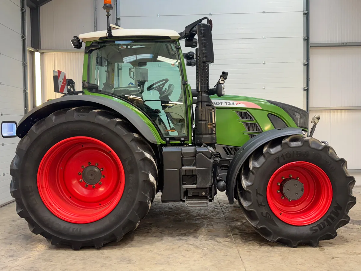 Fendt 724 ProfiPlus ***900 tyres!!*** - Image 2
