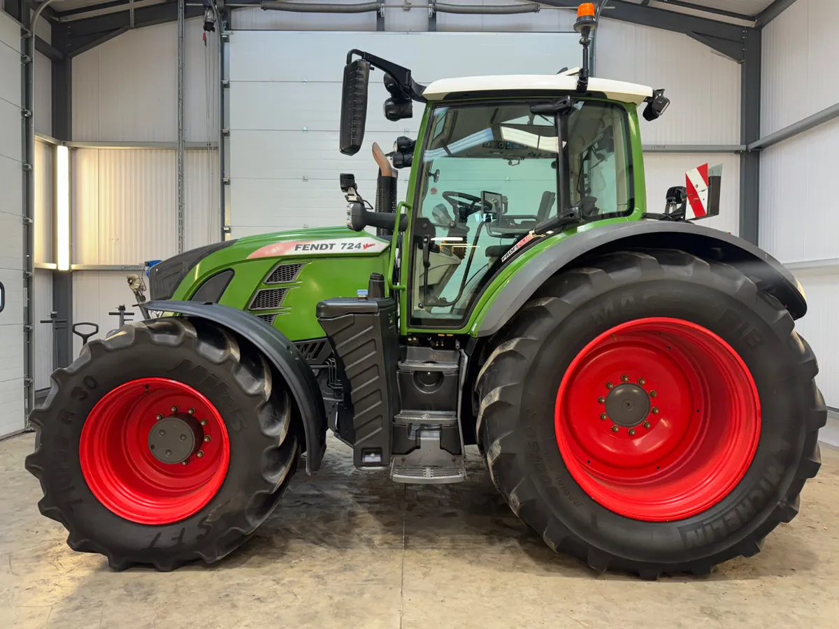 Fendt 724 ProfiPlus ***900 tyres!!*** - Image 4