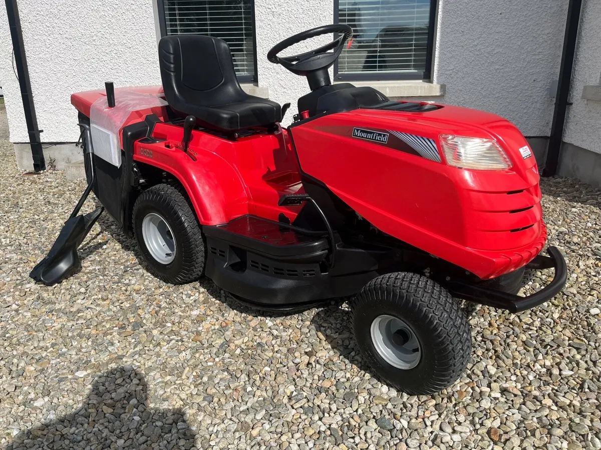 Mountfield 15hp ride on lawnmower - Image 2