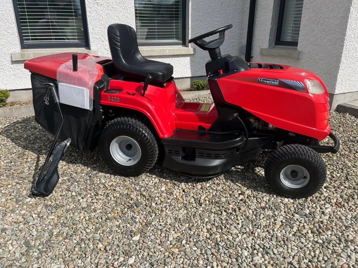Mountfield 15hp ride on lawnmower - Image 3