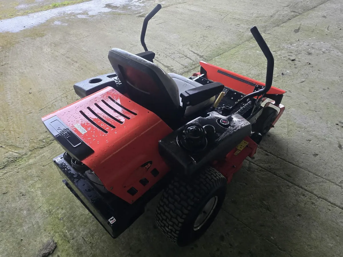 Ariens zoom 42 xl zero turn lawnmower - Image 3
