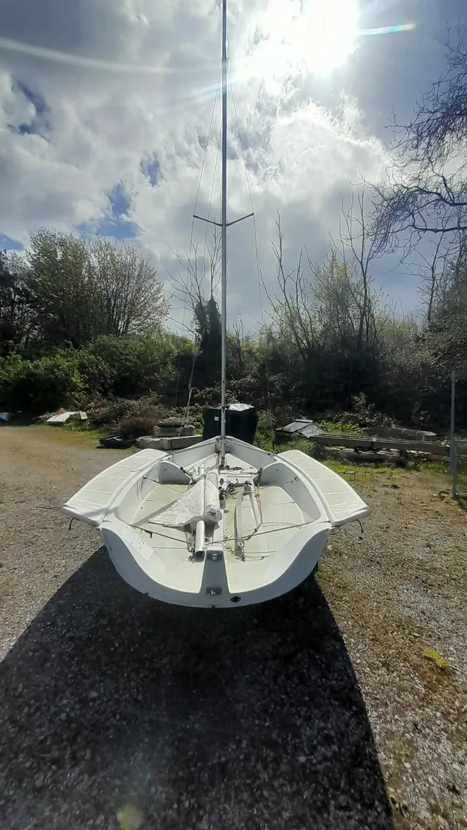 ISO sailing dinghy - Image 4