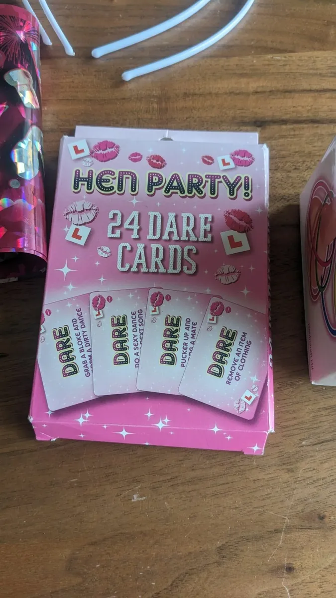 Party accessories - Image 3