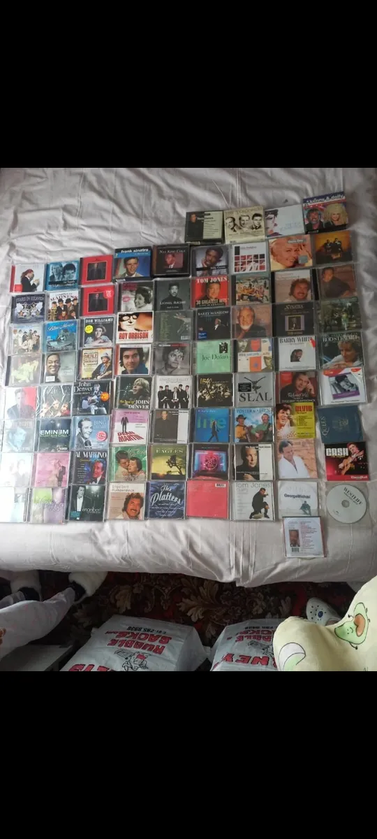 480 movie Dvds.. 215 Videos... 90 music Cds... - Image 3