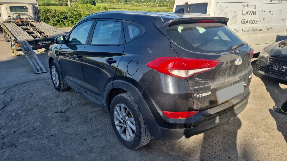2017 HYUNDAI TUCSON 1.7 DIESEL FOR BREAKING! - Image 3