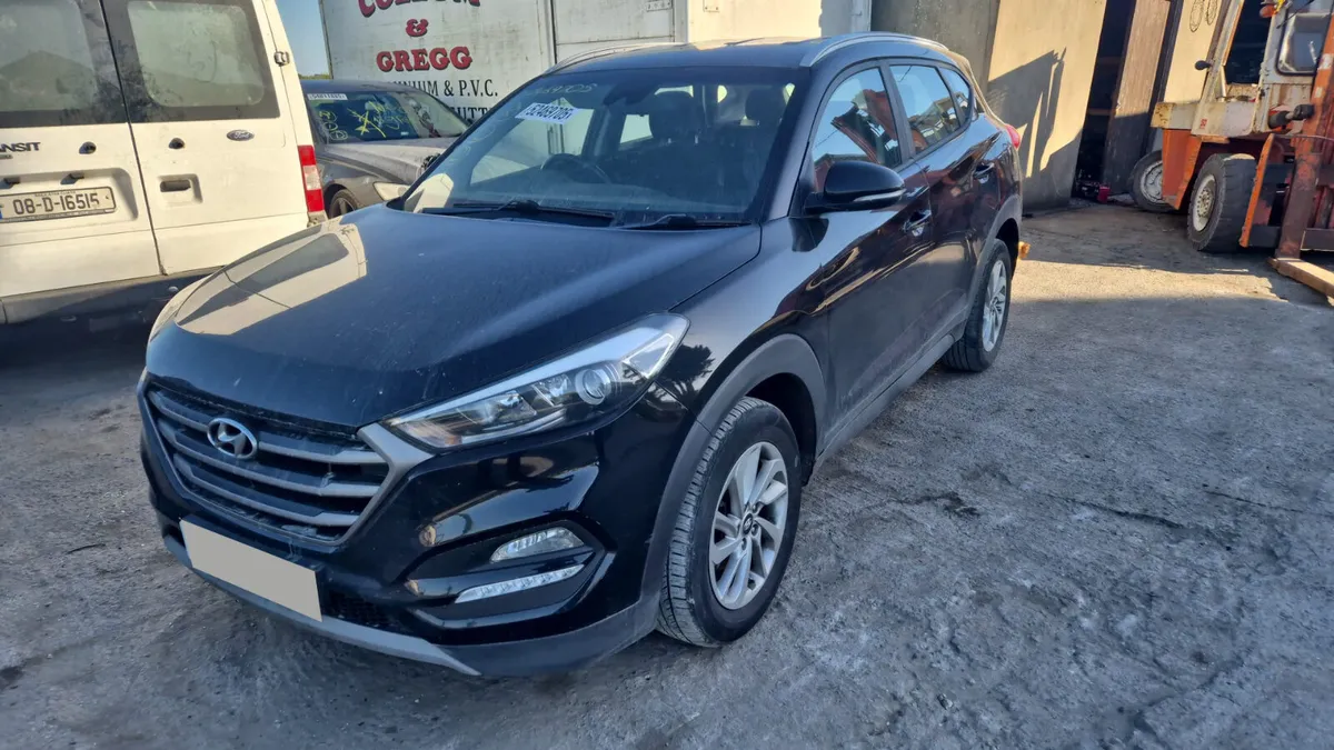 2017 HYUNDAI TUCSON 1.7 DIESEL FOR BREAKING! - Image 4